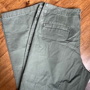 Petite Sailor Chino Pants size 30P In Military Green